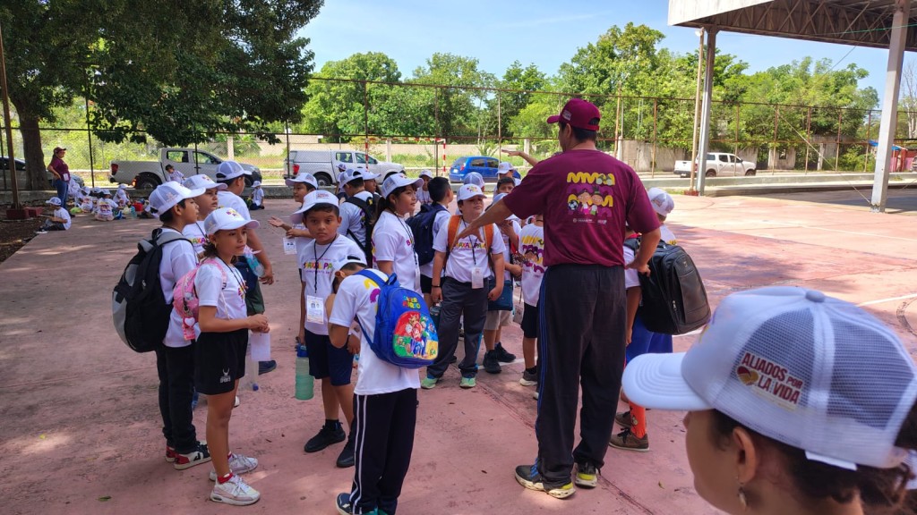 Inauguran con 280 niños el Báaxal Paal, en Tizimín