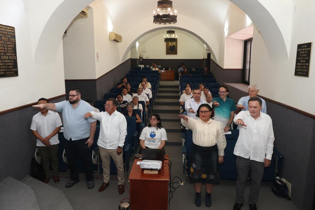 Ratifican a Bernardo Laris al frente de la Fundación UADY, por sus buenos resultados