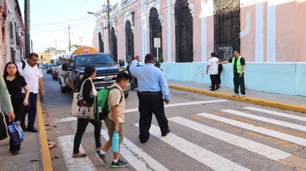 Implementa Policía de Mérida operativo vial especial con motivo del regreso a clases