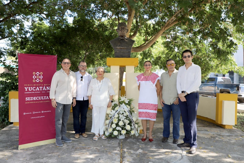 Honran legado literario de Ermilo Abreu Gómez, a 132 años de su natalicio