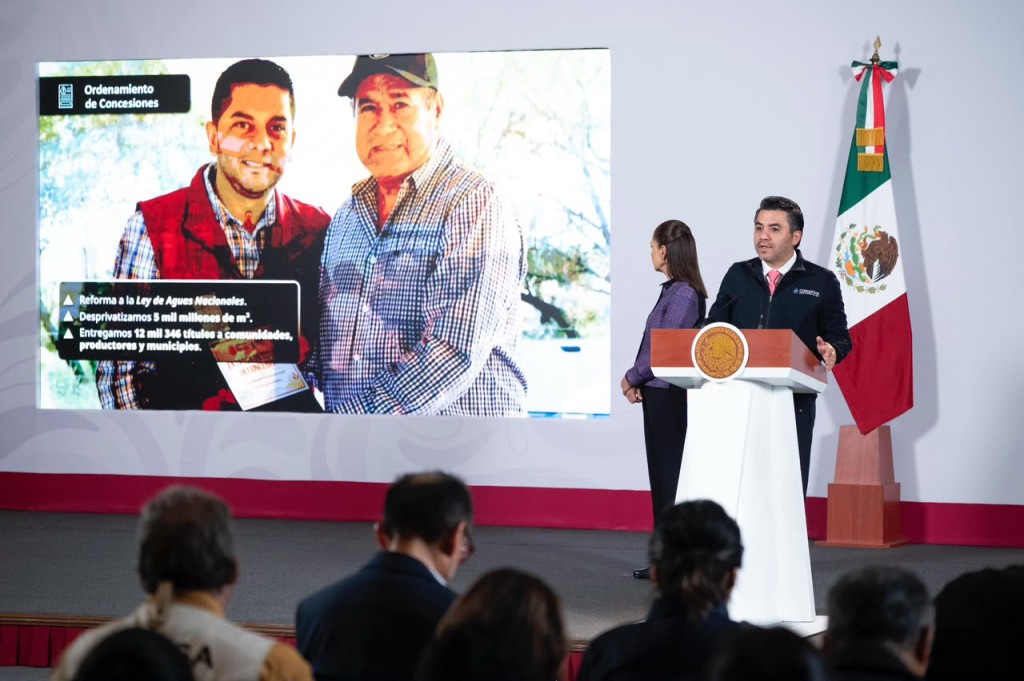 Aumentó en 7 millones el número de mexicanas y mexicanos con agua entubada en su vivienda, en cinco años: Claudia Sheinbaum.