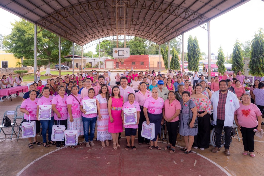 Lleva DIF Yucatán la Agenda Rosa a Tzucacab: entrega prótesis mamarias