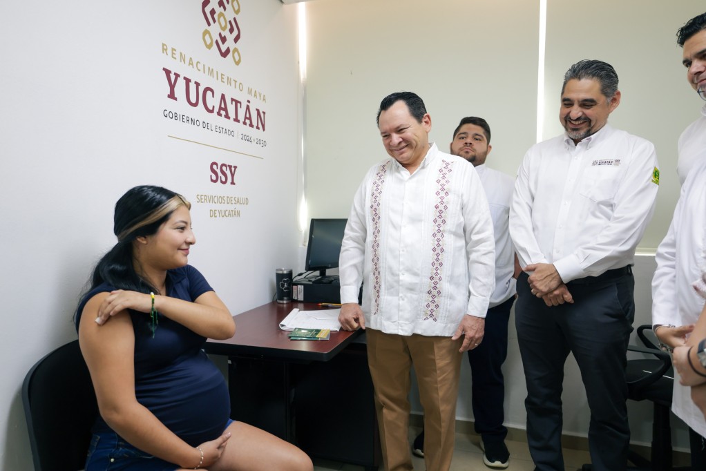 Díaz Mena arranca vacunación de invierno: un millón de dosis gratis en los 106 municipios