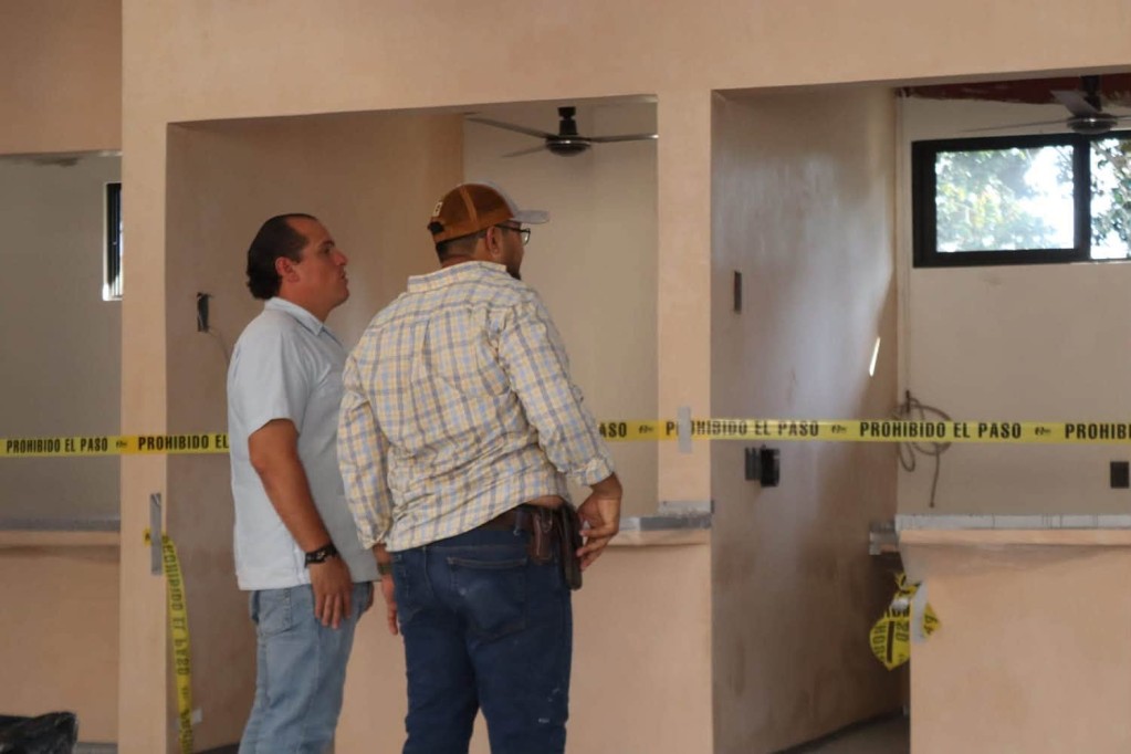 Supervisan avances en la remodelación del mercado municipal de Tizimín