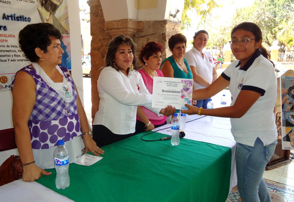 VALLADOLID: Honran a la mujer vallisoletana VALLADOLID: Honran a la mujer vallisoletana