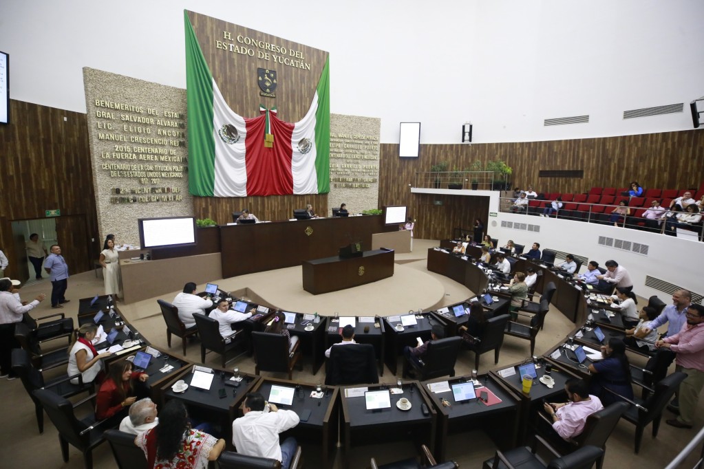 Aprueba Congreso otorgar el Reconocimiento al Médico del Año 2026 a Arsenio Hernández Flota