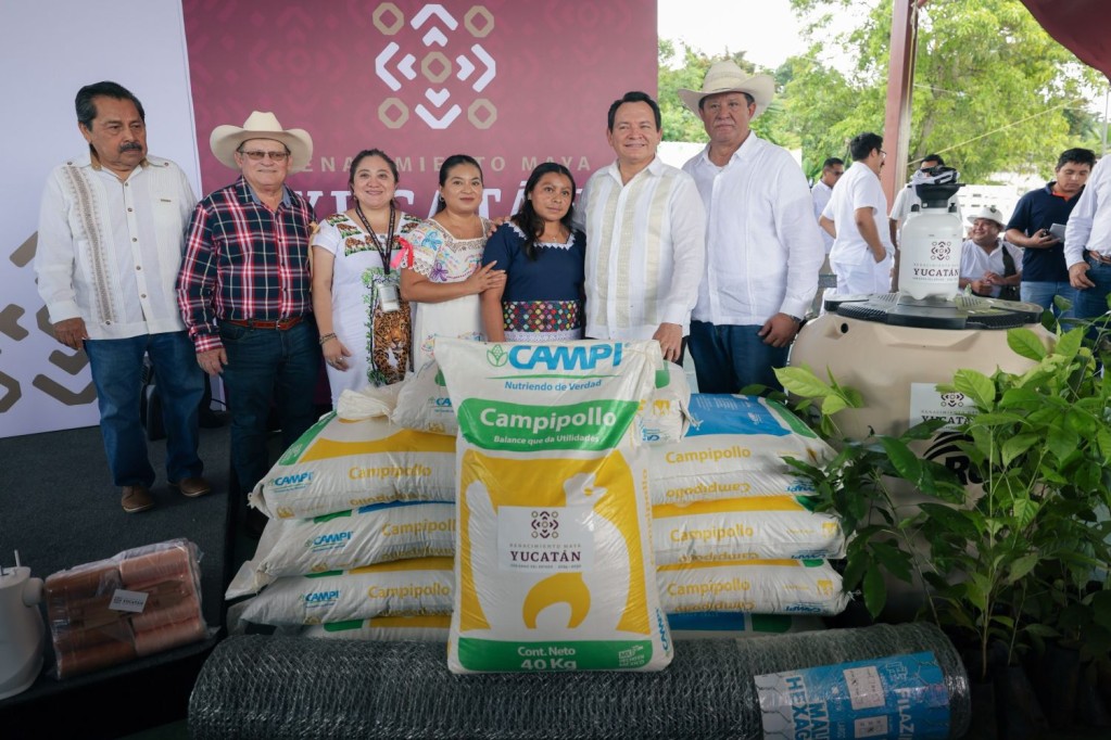 Marta Cecilia cosía con una máquina “antigüita”; hoy recibió una nueva y va a enseñar el oficio a sus hijas: mil 76 apoyos para mujeres de 41 municipios