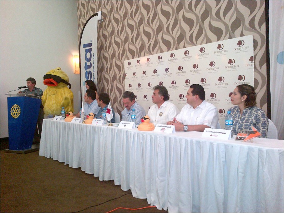 Segunda edición de la gran carrera del patito de hule Segunda edición de la gran carrera del patito de hule