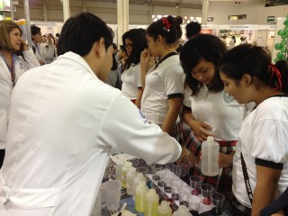Estudiantes de preparatoria de la UADY presentan sus proyectos científicos Estudiantes de preparatoria de la UADY presentan sus proyectos científicos