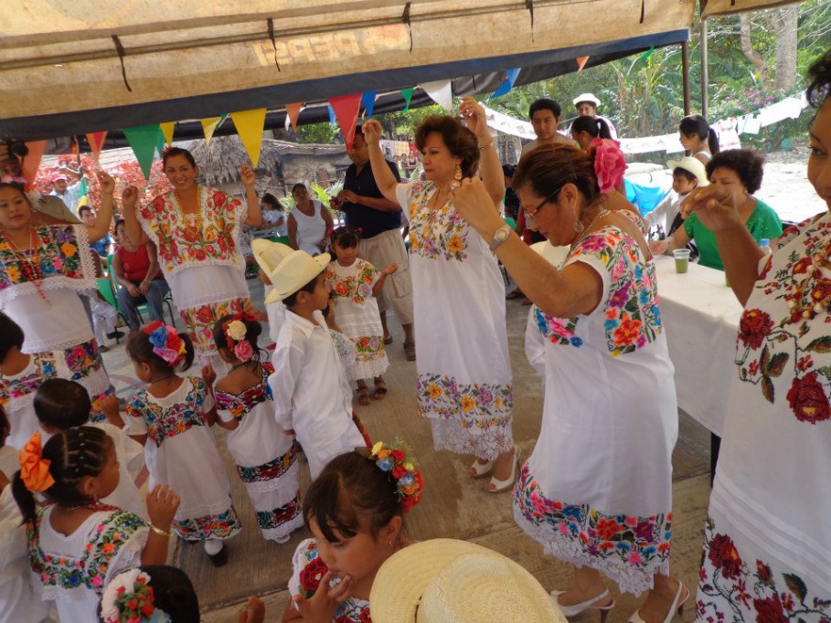 TIZIMÍN: Clausuran semana de lenguas maternas.\r\n TIZIMÍN: Clausuran semana de lenguas maternas.\r\n
