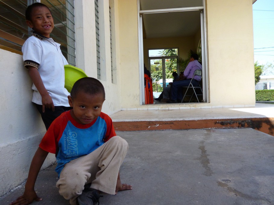 TIZIMÍN: Niños que trabajan en la calle, un reto para el gobierno.\r\n TIZIMÍN: Niños que trabajan en la calle, un reto para el gobierno.\r\n