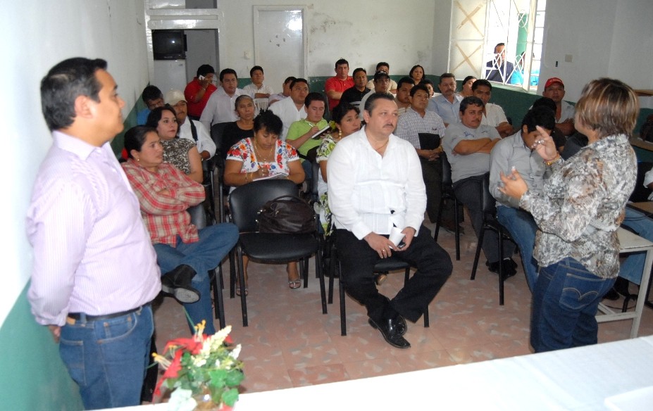 VALLADOLID: Reunión regional preparatoria para el Plan Estatal de Desarrollo VALLADOLID: Reunión regional preparatoria para el Plan Estatal de Desarrollo