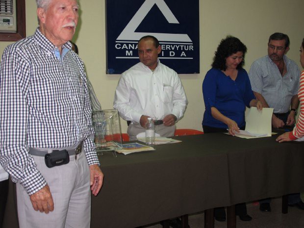 TIZIMÍN: Nueva directiva de la Canaco dará mayor prioridad al socio comerciante. TIZIMÍN: Nueva directiva de la Canaco dará mayor prioridad al socio comerciante.