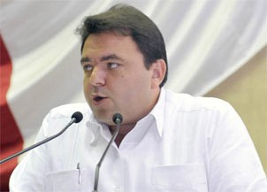 Entregan solicitud de iniciativa para modificar la Ley de Ingresos y egresos 2013.