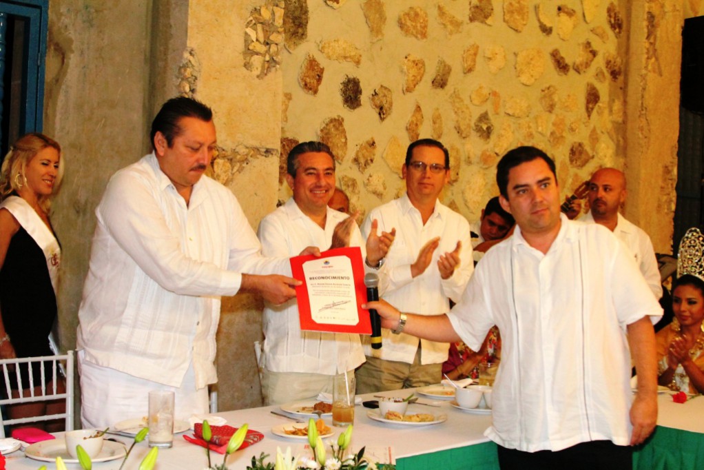 VALLADOLID: Cozumel busca hermanamiento con Valladolid VALLADOLID: Cozumel busca hermanamiento con Valladolid