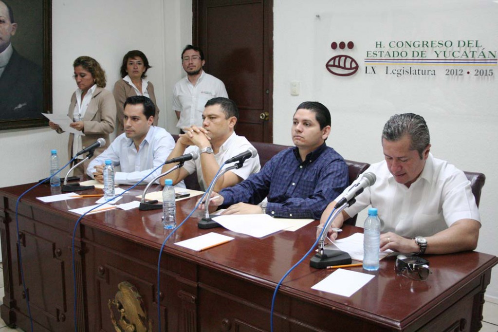 Comisión de puntos constitucionales avala reforma educativa Comisión de puntos constitucionales avala reforma educativa