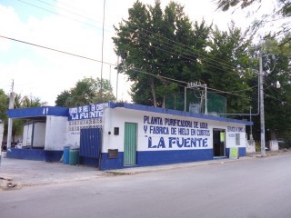 TIZIMÍN: Controlan fuga de amoniaco en planta purificadora de agua.\r\n TIZIMÍN: Controlan fuga de amoniaco en planta purificadora de agua.\r\n