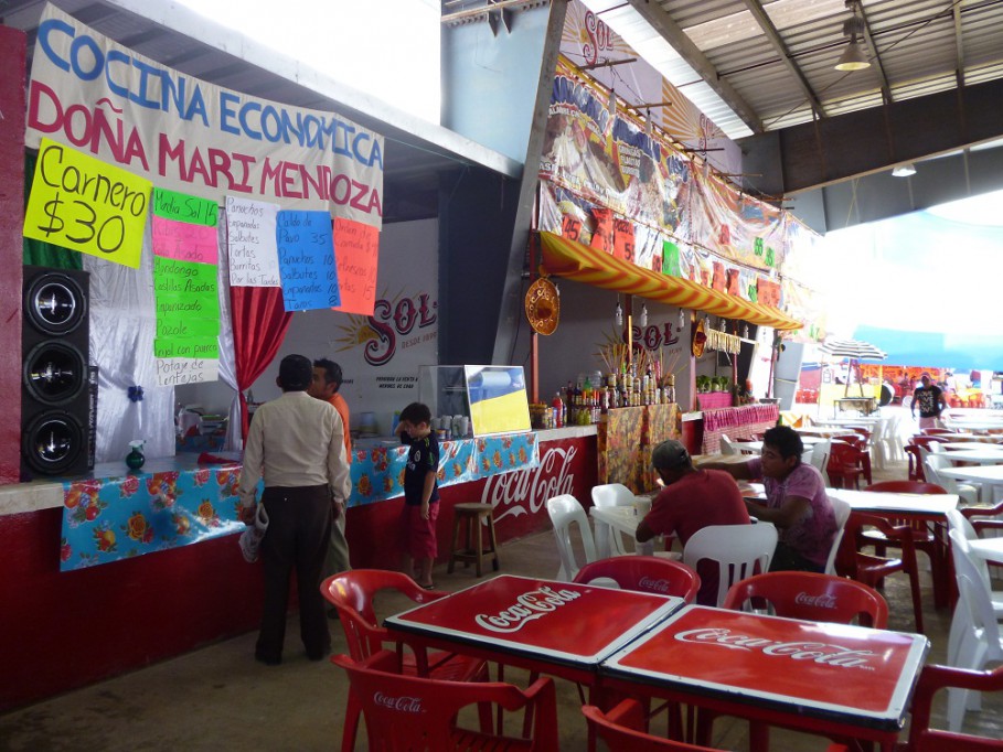 TIZIMÍN: En el área de comidas del recinto ferial se exhibe un precio y se cobra otro.\r\n TIZIMÍN: En el área de comidas del recinto ferial se exhibe un precio y se cobra otro.\r\n