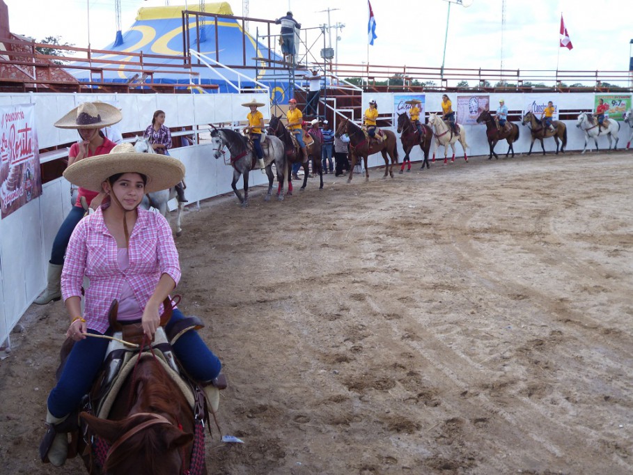 TIZIMÍN: Fusión de escaramuzas en la Expo-Feria.\r\n TIZIMÍN: Fusión de escaramuzas en la Expo-Feria.\r\n