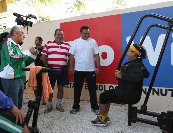 Rolando Zapata despide el año con la comunidad atlética de Yucatán Rolando Zapata despide el año con la comunidad atlética de Yucatán