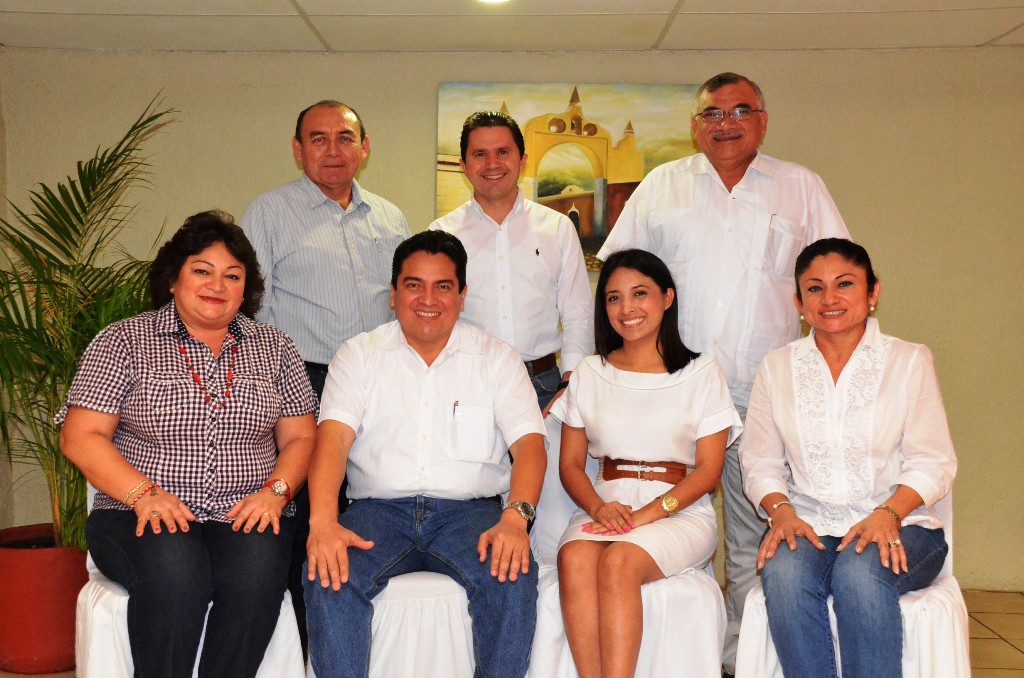Diputados federales del PRI dan espaldarazo a Carlos Pavón Flores Diputados federales del PRI dan espaldarazo a Carlos Pavón Flores