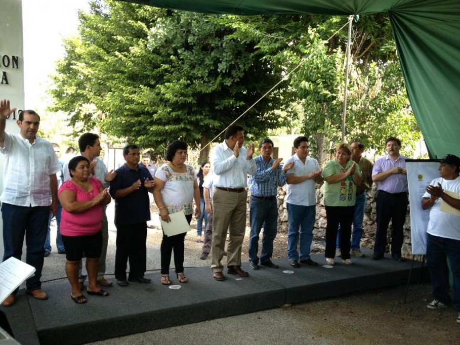 Tunkás: Supervisa trabajos de ampliación de red eléctrica en Tunkás Tunkás: Supervisa trabajos de ampliación de red eléctrica en Tunkás