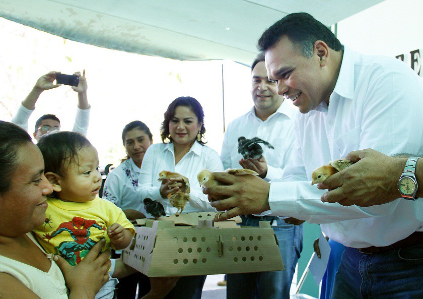 Continúan acciones para abatir pobreza alimentaria Continúan acciones para abatir pobreza alimentaria