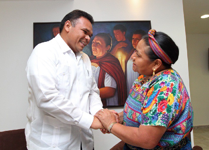 Rigoberta Menchu deja la tierra Maya. Rigoberta Menchu deja la tierra Maya.