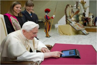 El primer tuit del papa Benedicto XVI El primer tuit del papa Benedicto XVI