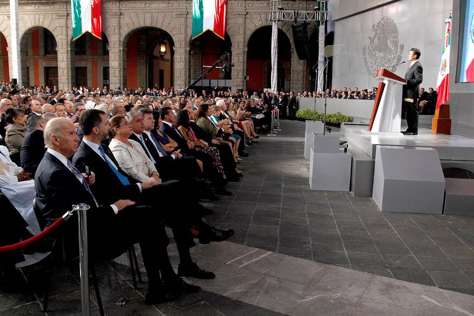 Anuncia E.P.N cinco grandes ejes de gobierno Anuncia E.P.N cinco grandes ejes de gobierno