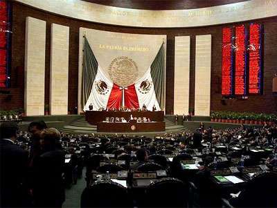 ¿Un jalón de orejas a diputados federales para mantener la compostura en San Lázaro? ¿Un jalón de orejas a diputados federales para mantener la compostura en San Lázaro?