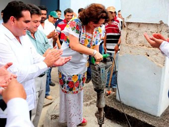 VALLADOLID: Esperan que en el presupuesto 2014 este contemplado el recurso para continuar el Teatro de la Ciudad. VALLADOLID: Esperan que en el presupuesto 2014 este contemplado el recurso para continuar el Teatro de la Ciudad.