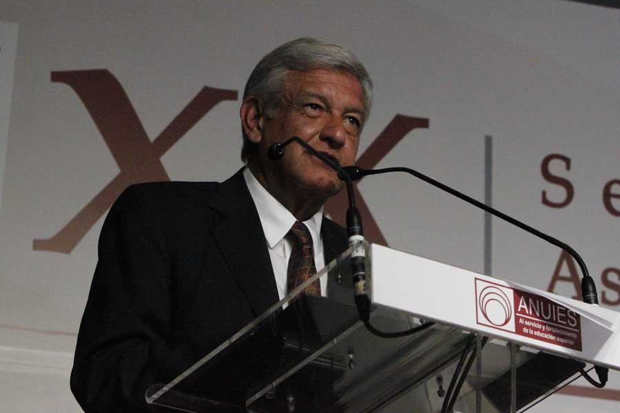 La gente opina que Andrés Manuel y Morena deben respetar la toma de protesta de Peña Nieto.