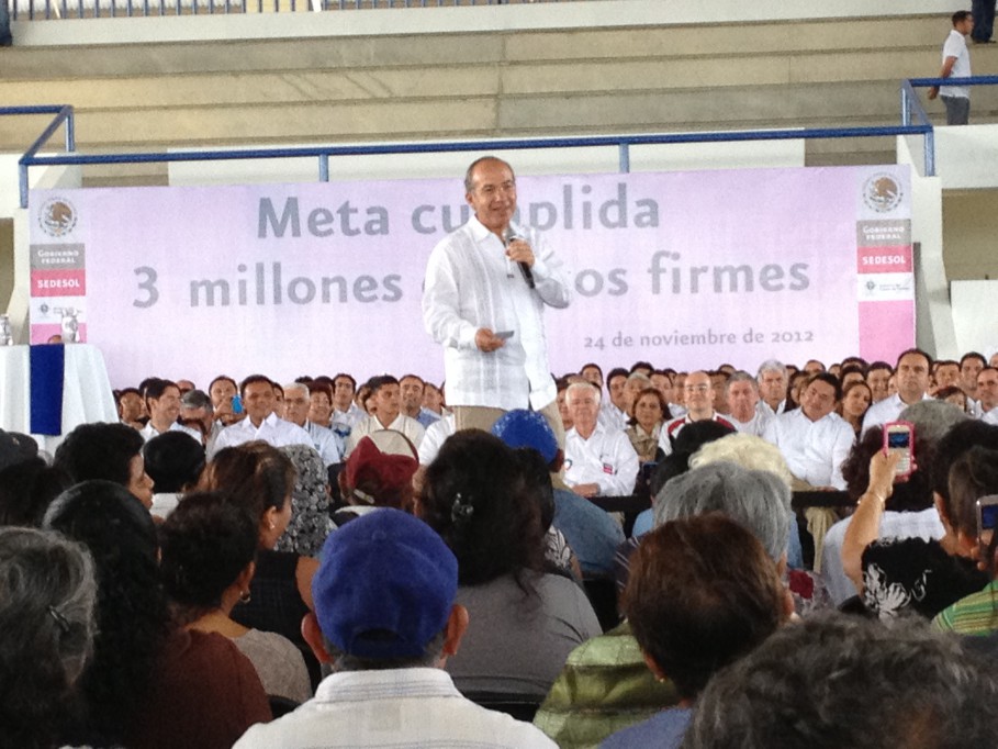 Se convierte en “Cenicienta” Calderón en Yucatán Se convierte en “Cenicienta” Calderón en Yucatán