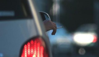 Vándalos utilizan coche abandonado para sus encuentros sexuales Vándalos utilizan coche abandonado para sus encuentros sexuales