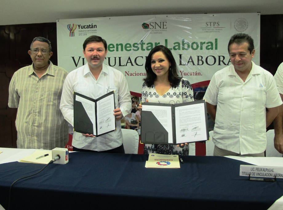 Firma STPS Yucatán convenio con la CANACINTRA Firma STPS Yucatán convenio con la CANACINTRA