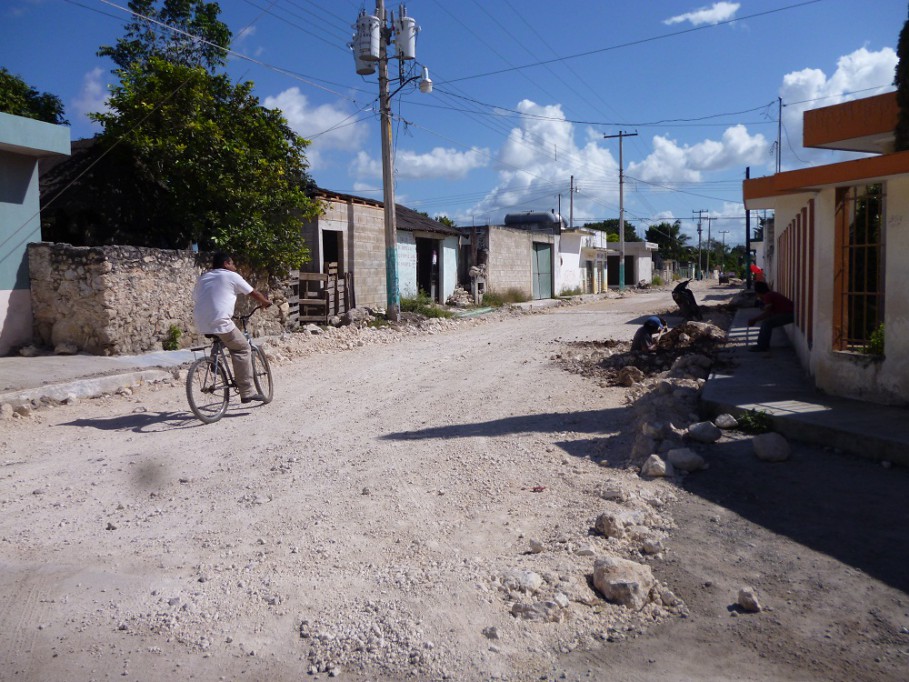 Tizimín: Avanza 70 % construcción de calles.\r\n Tizimín: Avanza 70 % construcción de calles.\r\n