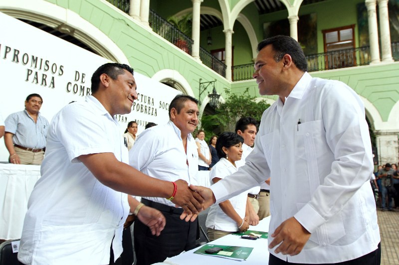 Anuncia Zapata Bello inversión de 109 millones para el combate a la pobreza Anuncia Zapata Bello inversión de 109 millones para el combate a la pobreza
