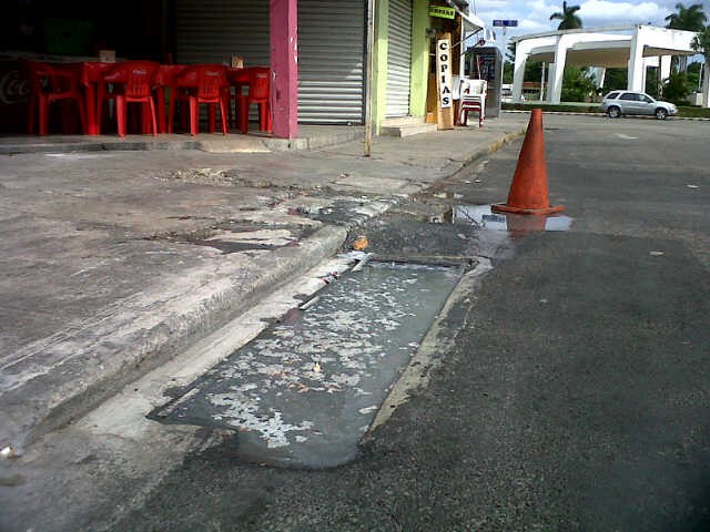 Ofrecen solución a pestilencia en zona del Juárez y el mercado de Chuburná Ofrecen solución a pestilencia en zona del Juárez y el mercado de Chuburná