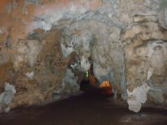 Leyenda de las grutas bajo las iglesias de los pueblos Leyenda de las grutas bajo las iglesias de los pueblos