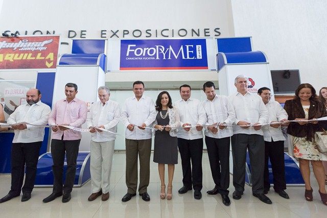 Inaugura el Gobernador el Foro PYME 2013 de la CANACINTRA Yucatán. Inaugura el Gobernador el Foro PYME 2013 de la CANACINTRA Yucatán.