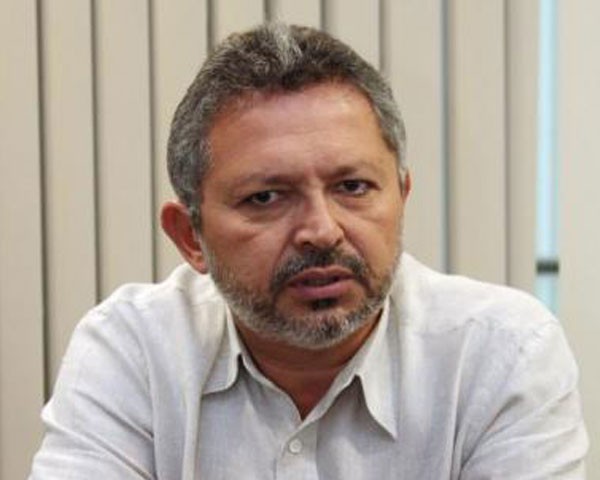Ex director de Obras Públicos sería llamado a comparecer Ex director de Obras Públicos sería llamado a comparecer