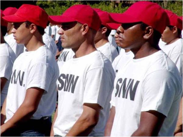 Por falta de promoción joven se quedaron sin poder tramitar su pre-cartilla militar en este 2012.