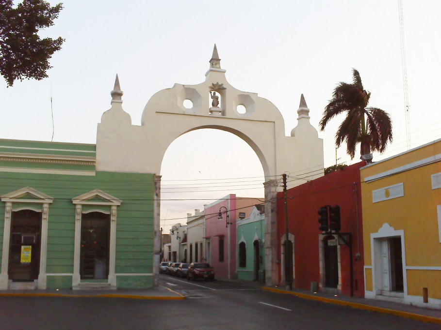 Los arcos de Mérida, puertas de una muralla que nunca se concretó en Mérida Los arcos de Mérida, puertas de una muralla que nunca se concretó en Mérida