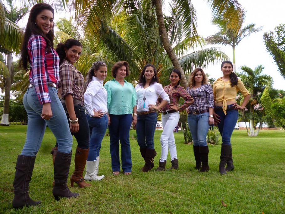 Tizimín: Candidatas orgullosas de representar a su pueblo. Tizimín: Candidatas orgullosas de representar a su pueblo.