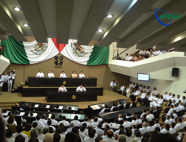 Rolando asumió el compromiso constitucional Rolando asumió el compromiso constitucional