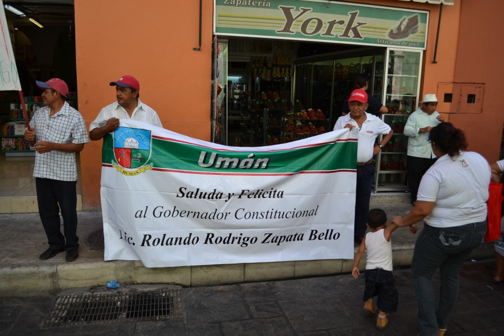 Yucatecos auguran un buen gobierno con Rolando Zapata Bello. Yucatecos auguran un buen gobierno con Rolando Zapata Bello.