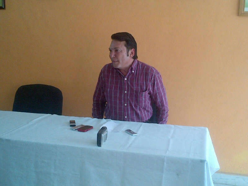 Paul Marsell contradice versión de miss Paul Marsell contradice versión de miss