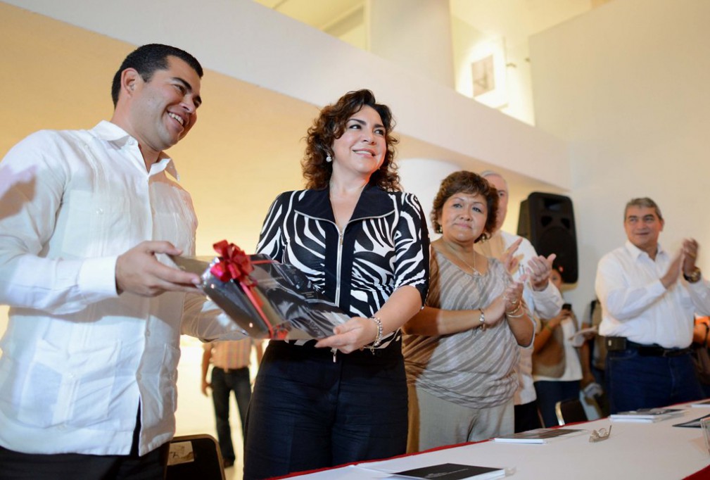 Presentación del libro "Puesta en Valor del Centro Histórico de Mérida, Yucatán” Presentación del libro "Puesta en Valor del Centro Histórico de Mérida, Yucatán”