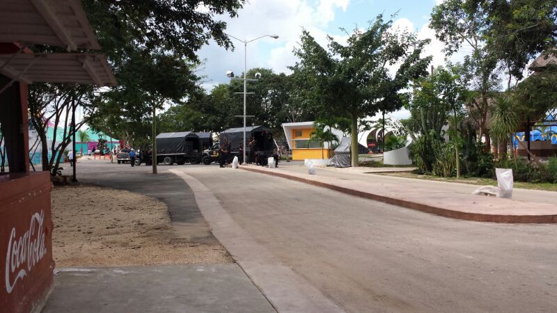 Laboran a marchas forzadas para dejar listas las instalaciones de la Feria Yucatán Xmatkuil 2013 Laboran a marchas forzadas para dejar listas las instalaciones de la Feria Yucatán Xmatkuil 2013